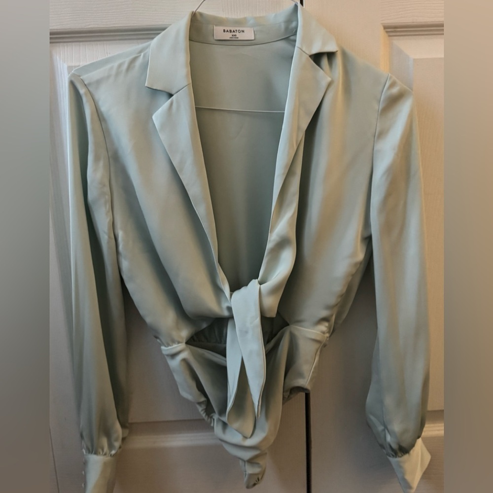 ARITZIA BABATON baby blue tie up collared body suit (XXS)